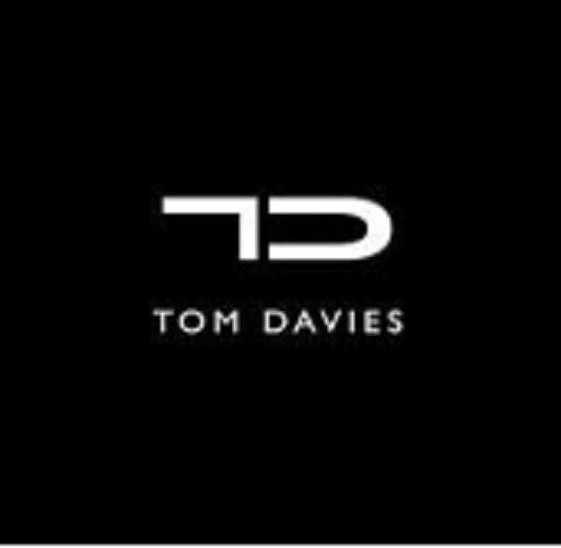 Paraqitja e markës TOM DAVIES